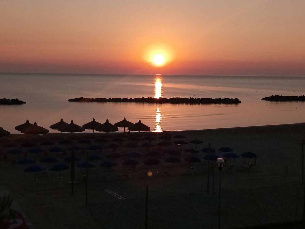 Appartamento Alba Rosa Francavilla Al Mare Exteriér fotografie